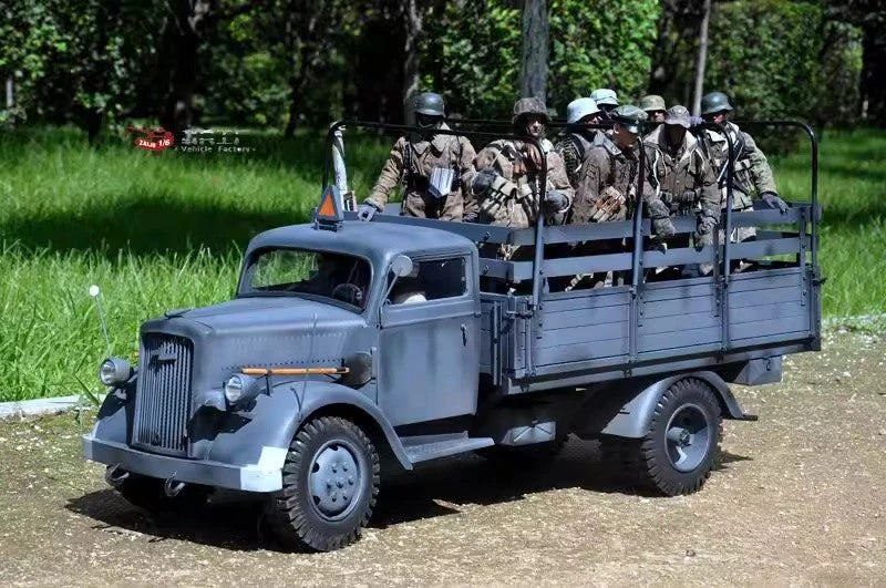 GO-TRUCK 1/6 WWII German Blitzkrieg Opel Truck Metal Model Vehicle Grey Color Model
