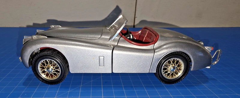 ERTL- 1:18 Scale / 1948 Jaguar Model Diecast Car - XK120 Model