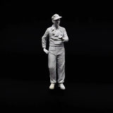 1/35 Resin WWII German Tank Crew Mechanic Standing Figure Diorama Model Model