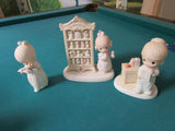 Precious Moment Figuri ' Love Never Fails' Once Upon A Holy ' 'Perfect Display'^ Model