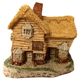 David Winter Village Shop Handmade Miniature Cottage Figurine Great Britain Model