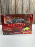 MOTORMAX - 1932 Ford 1:24 SCALE MODEL CAR Kit New In The Box  Sled Flames Model