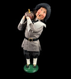 Byers' Choice Pilgrim Boy with Pumpkin Caroler Figurine Thanksgiving Fall Harves Model