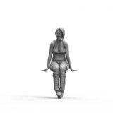 1/24 Scale Seated Female Mechanic Figure ?C Resin Model Kit Garage Diorama Kit Model