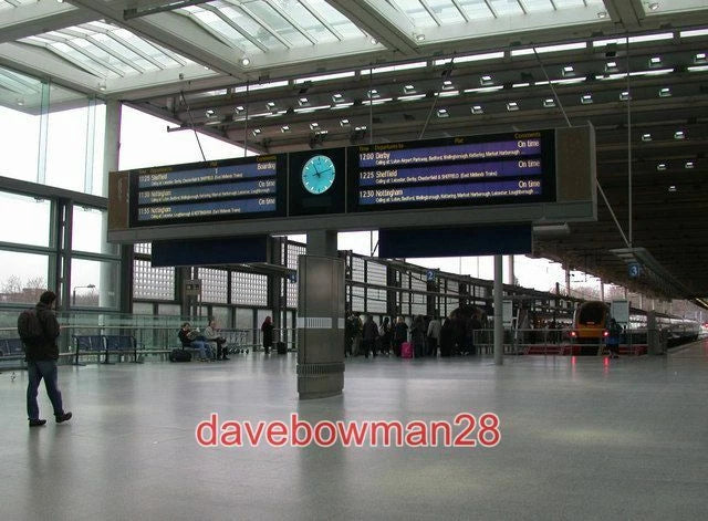 PHOTO  LONDON DOMESTIC SERVICES DEPARTURE BOARD ST PANCRAS SERVICES TO DERBY SHE Model