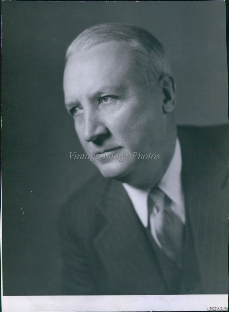 1947 Walter Leuitioed New Member Old National Board Historic Vintage Photo 6x8 Model