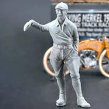 1/35 Scale Resin Vintage Mechanic Leaning Pose w/ Cap Garage Diorama Figure Mode Model