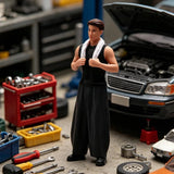 1/24 Male Auto Mechanic Model Tiny People Figurine Mini Male Auto Repair Model
