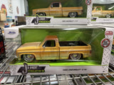 1:24 JADA Chevrolet C-10 Pick-Up Custom 1985 2 Tone Cream Brown JADA35860 Model Model
