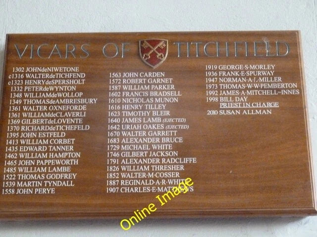 Photo 6x4 St Peter, Titchfield: incumbency board Fareham  c2013 Model