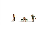 NOCH N Scale Kissing Lovers with Bench Assembled and Painted Miniatures Model