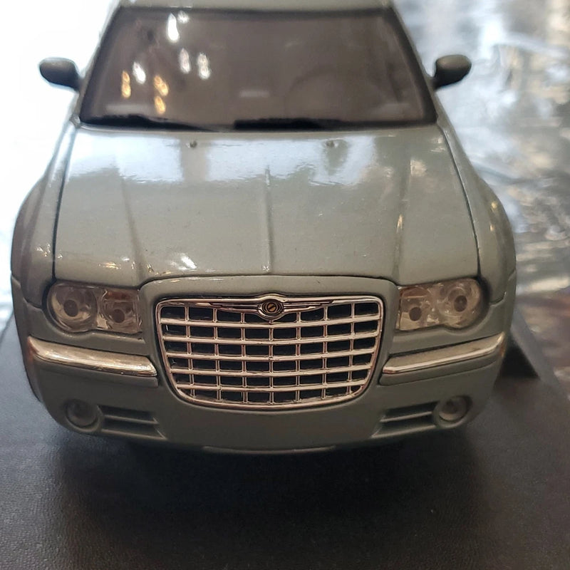MOTORMAX 1:18 2005 Chrysler 300C HEMI Silver Metal Diecast Model Car Model