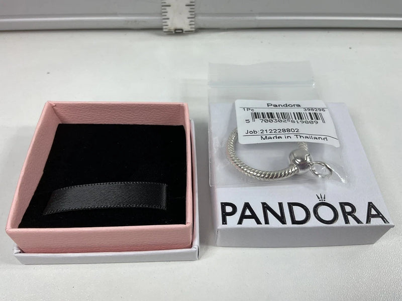 Pandora Small O Pendant NIB Charms