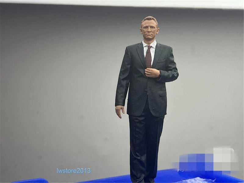 1/18 James Bond 4inch Resin Figurines Figure Model For Cars Vehicles Display Toy Model