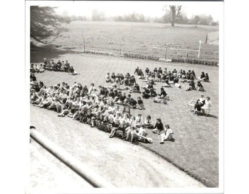 Stonar School 1965: Girls Summer Term Lawn Group Candid Photo Wiltshire Model