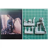 1/35 Resin Soldier Climbing Ruins Figure Model Kit GK Unpainted Unassembled Model