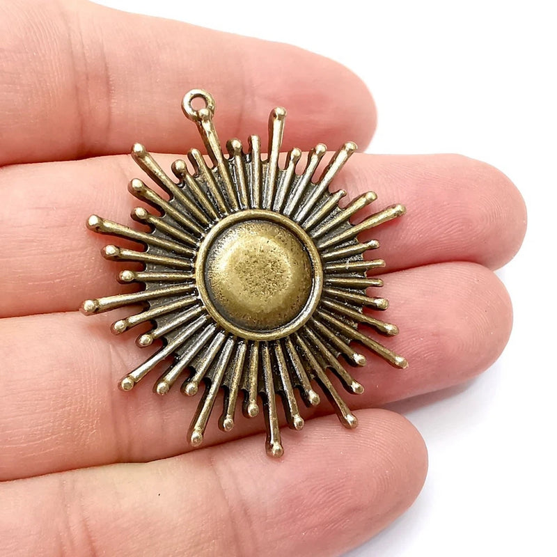 Sun Charms, Pendant Jewelry Parts Antique Bronze 46x44mm G34145 Charms