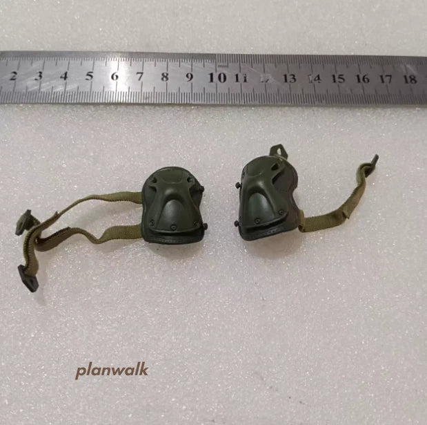 1Pair Green Kneepad Model For Anti Tank Soldier 12" Action Figure 1/6 Military Model