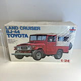 Rare Vintage ESCI 1:24 Scale Toyota Land Cruiser BJ-44 Model KIT SEALED  READ Model