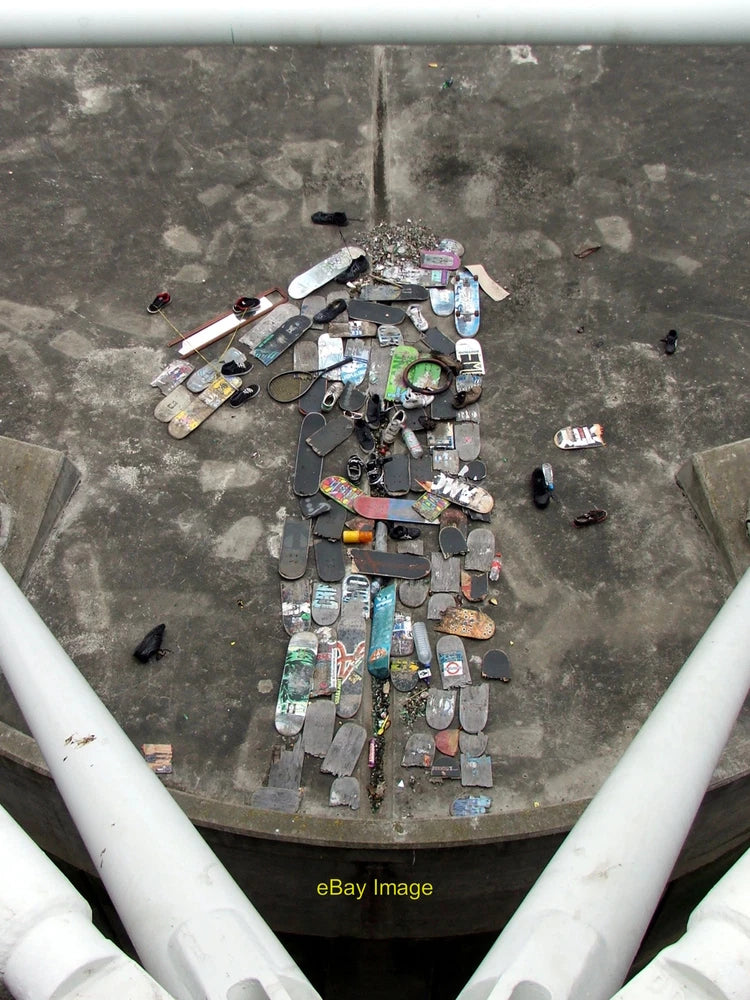 Photo 6x4 Skate Board Graffiti? London These boards, trainers etc were th c2012 Model