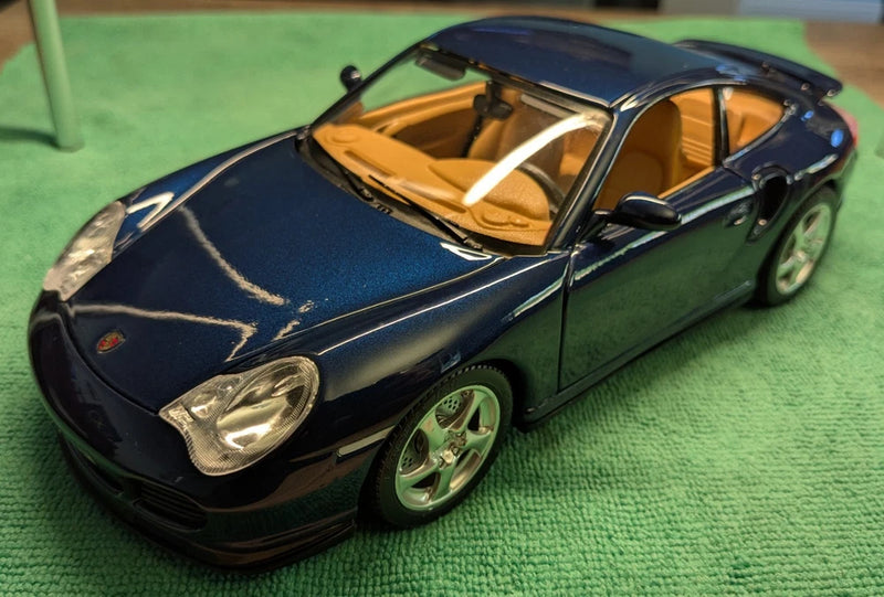 Porsche 911 Turbo, 1/18 Scale Dealer Edition Diecast Model, Lapis Blue. Model