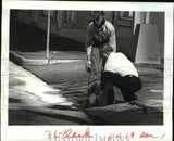 1985 Press Photo Sewerage and Water Board of New Orleans - Crewmen Take Reading Model